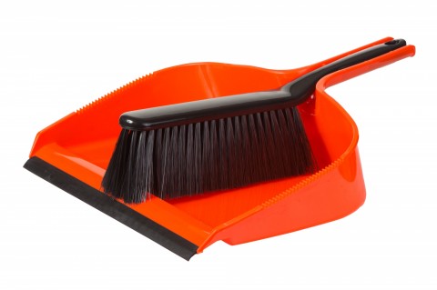 BROWNS MAXI MOUTH BRUSH & DUST PAN