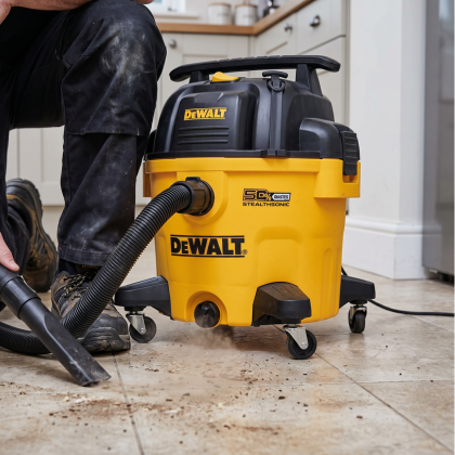 DeWALT Wet/Dry 34L Vacuum Cleaner